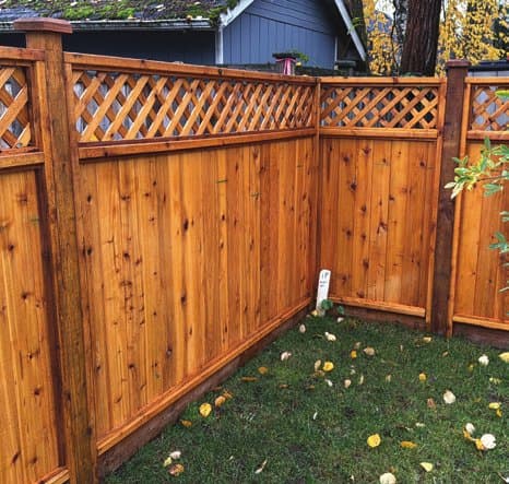 A NorthStar fence installed in a Canadian backyard